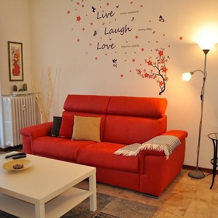 Appartement La Casa Di Sarita à Pavie Extérieur photo