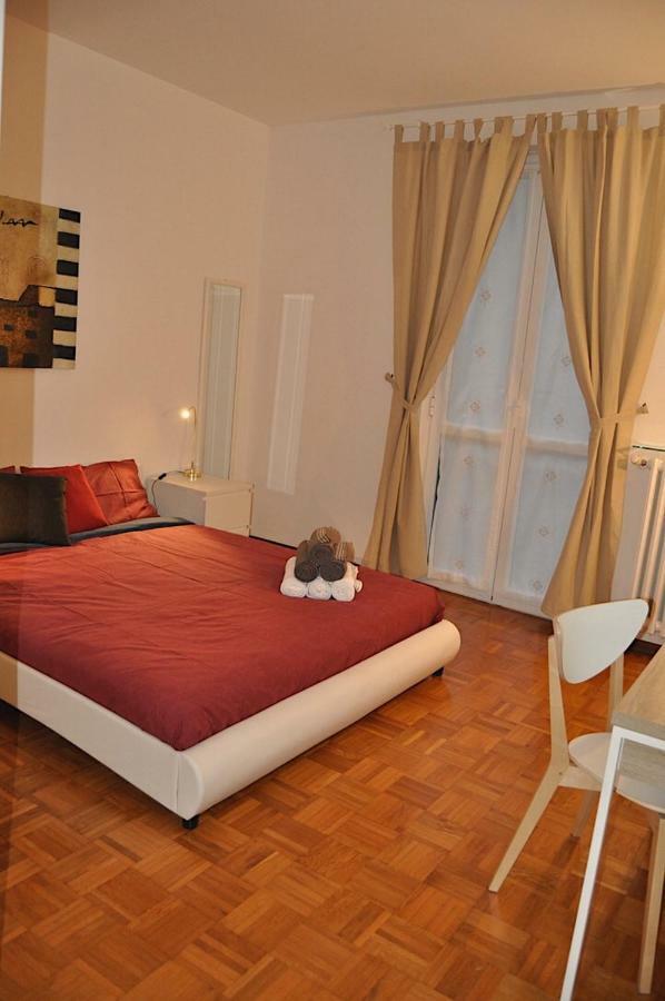 Appartement La Casa Di Sarita à Pavie Extérieur photo
